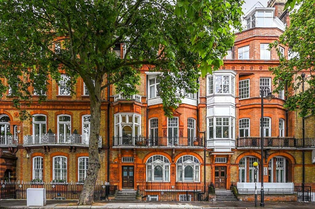 🏘️Offline Women Explore Pretty London: Chelsea