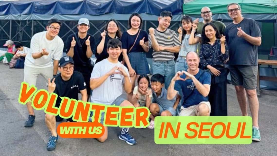 ✨Hand out food to the homeless at Yeongdeungpo station✨