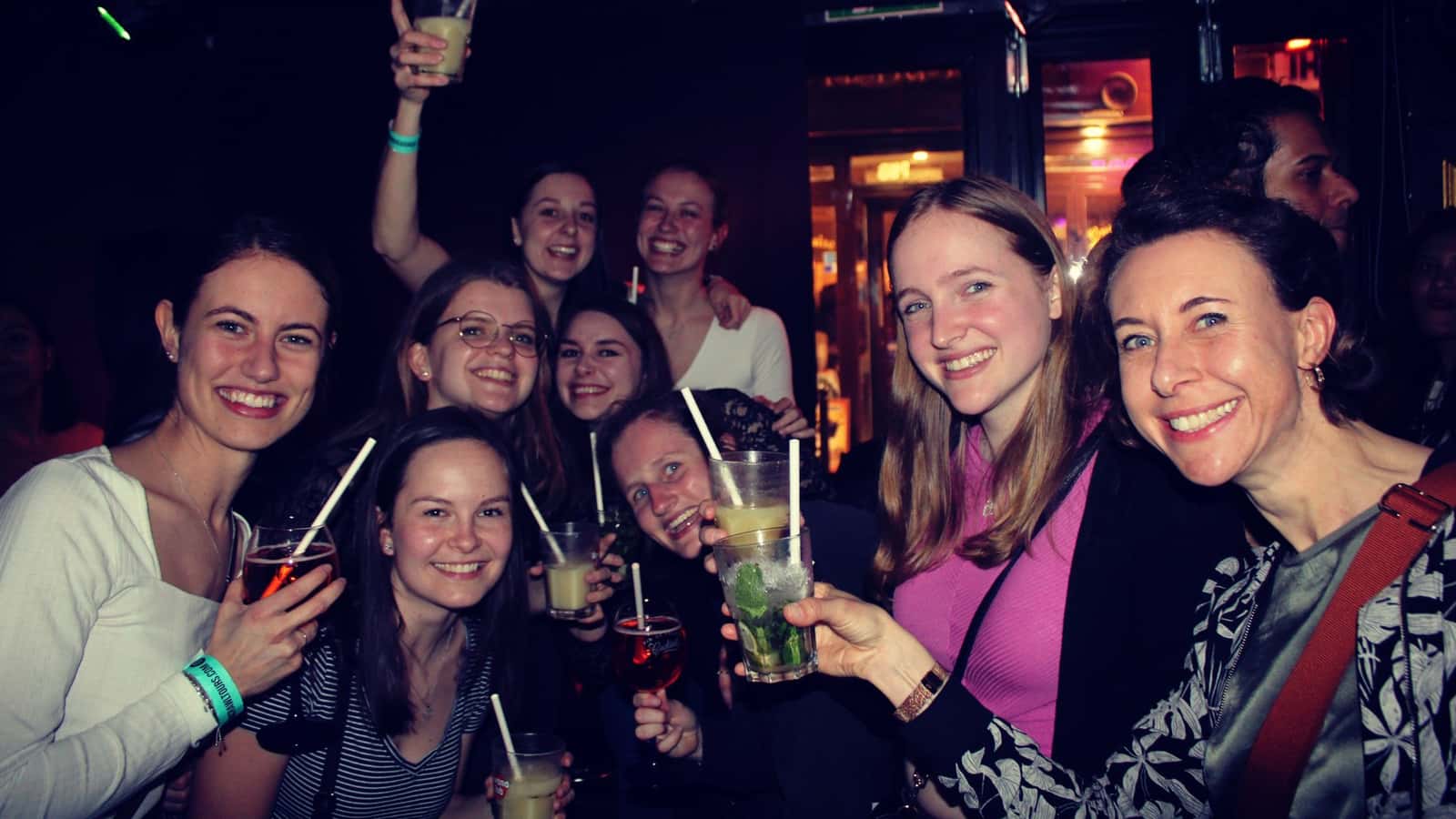 Paris Nightlife Party: International Pub Crawl & Clubbing Experience