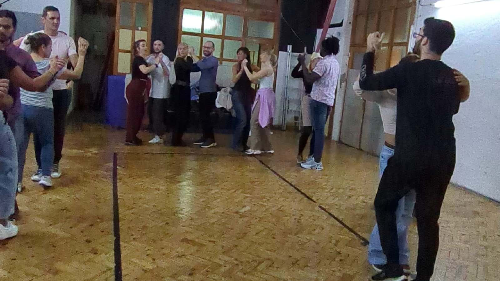 Cuban Salsa Lessons - 10€