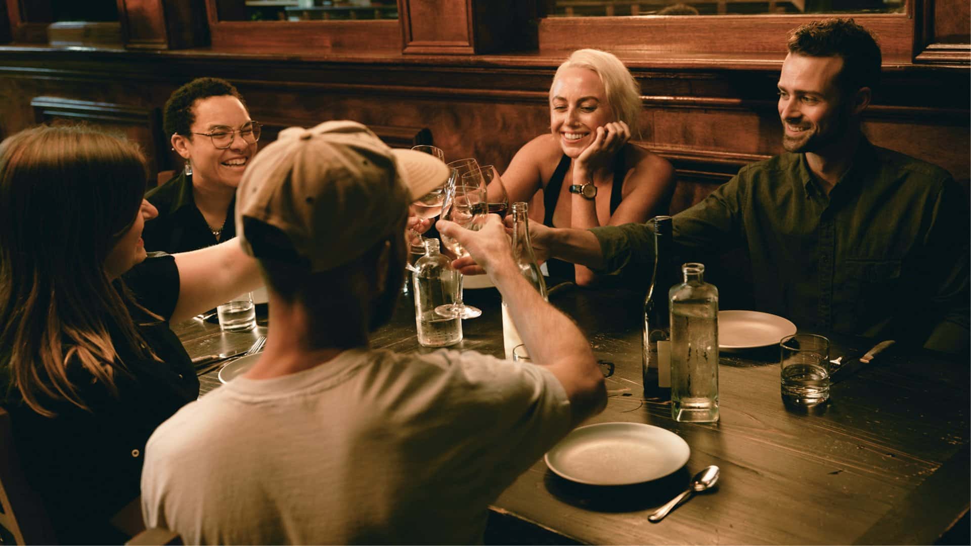 Berlin Slow Dating Shared Dining: 6 Curated Singles | Women-Founded · Safe 🍽️