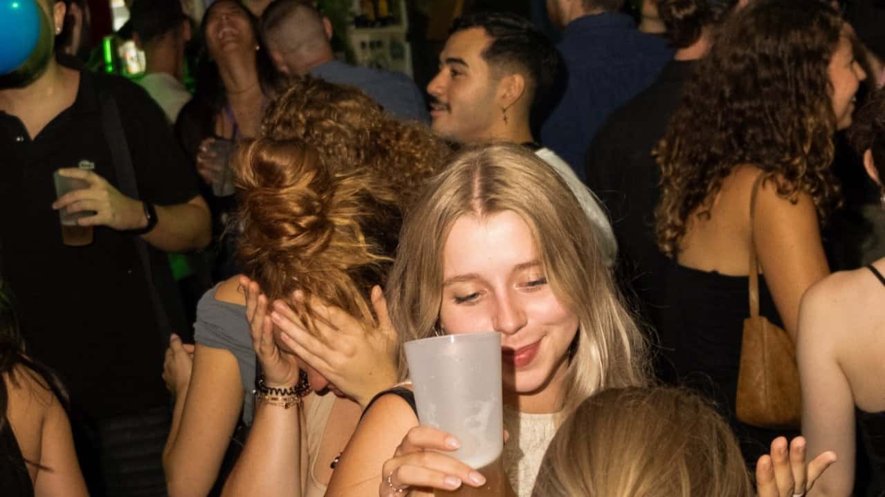 Erasmus Shots - Wednesdays