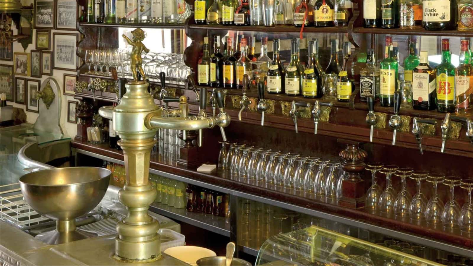 Tabernas centenarias + vermut