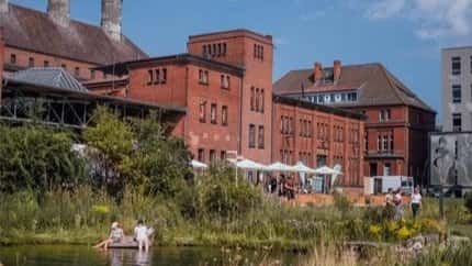 Guided Walking Tour around Tempelhof and the Schultheiss Malt House