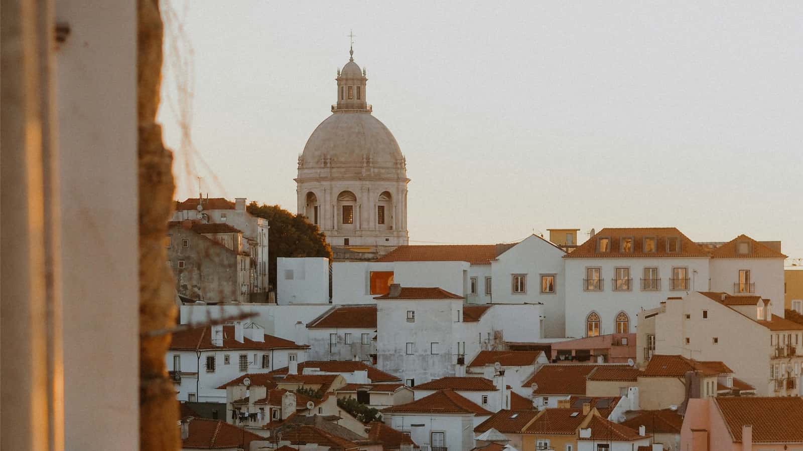 Language Walk: Learn Portuguese with a Linguist