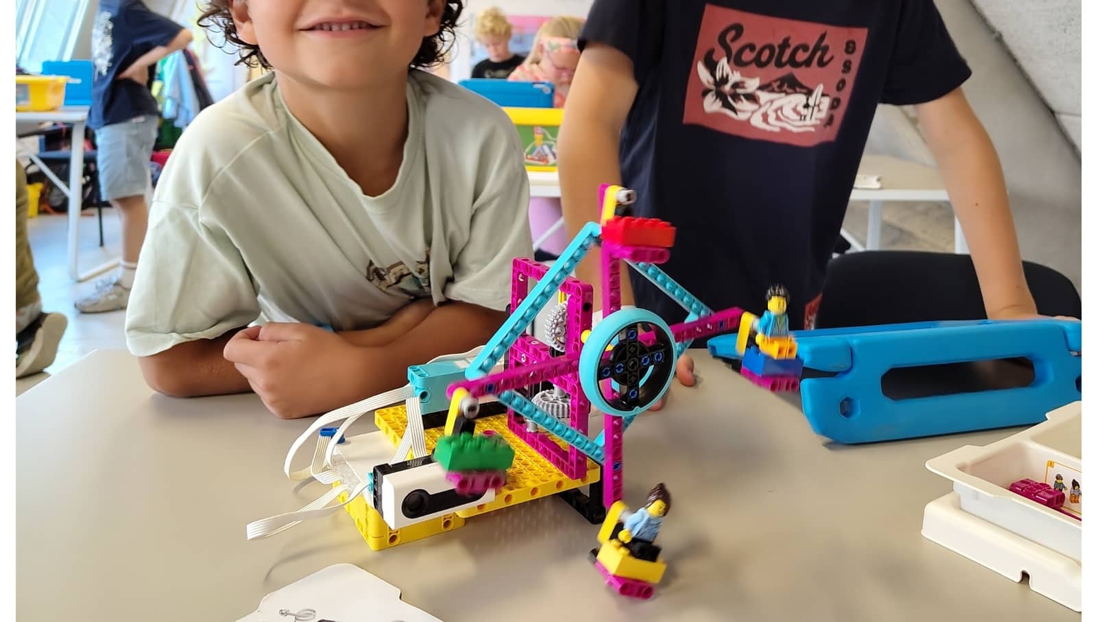 LEGO® Bricks & Robots holiday camp (6 -12 years)