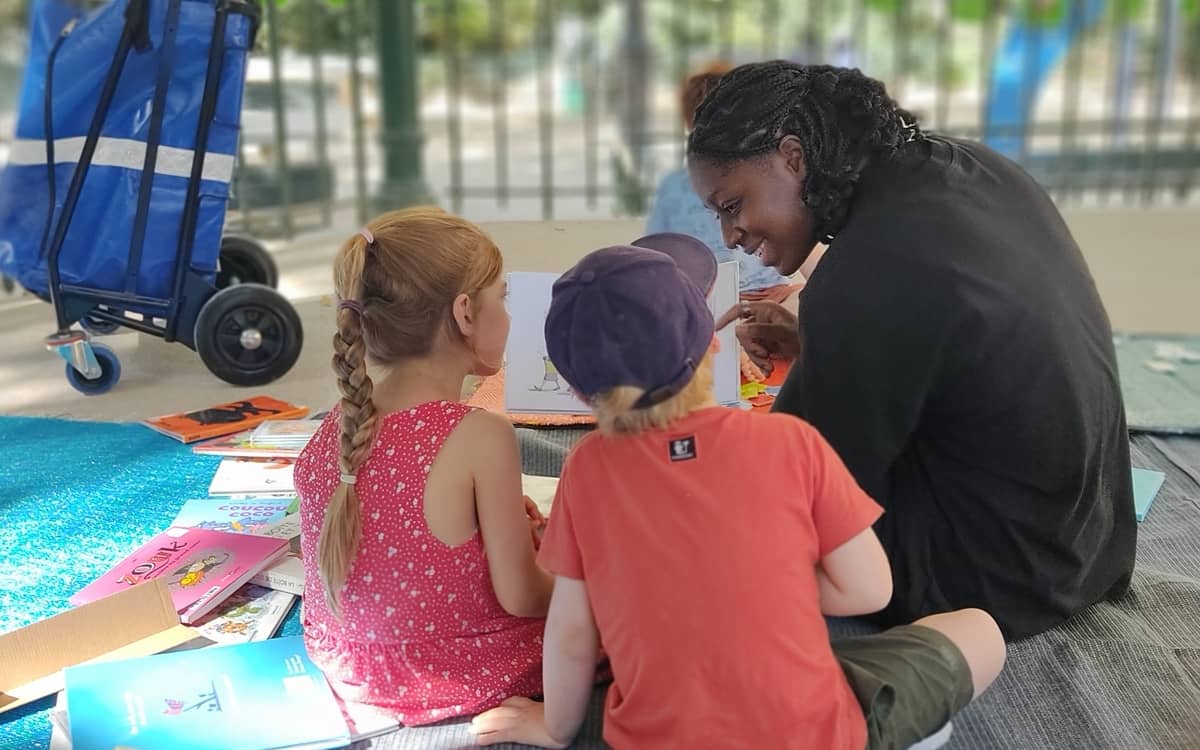 Robert Sabatier Library: A Summer Outdoors at Square Léon Serpollet
