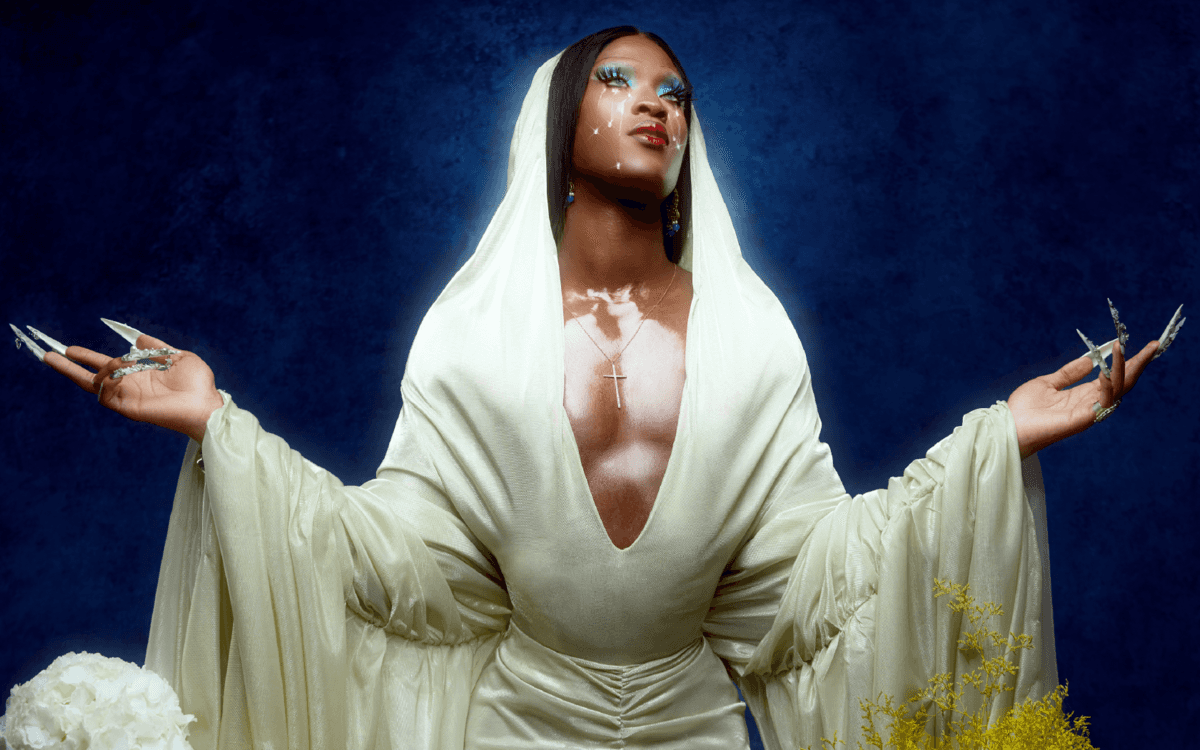 Je vous salue Mami • Spectacle de Mami Watta