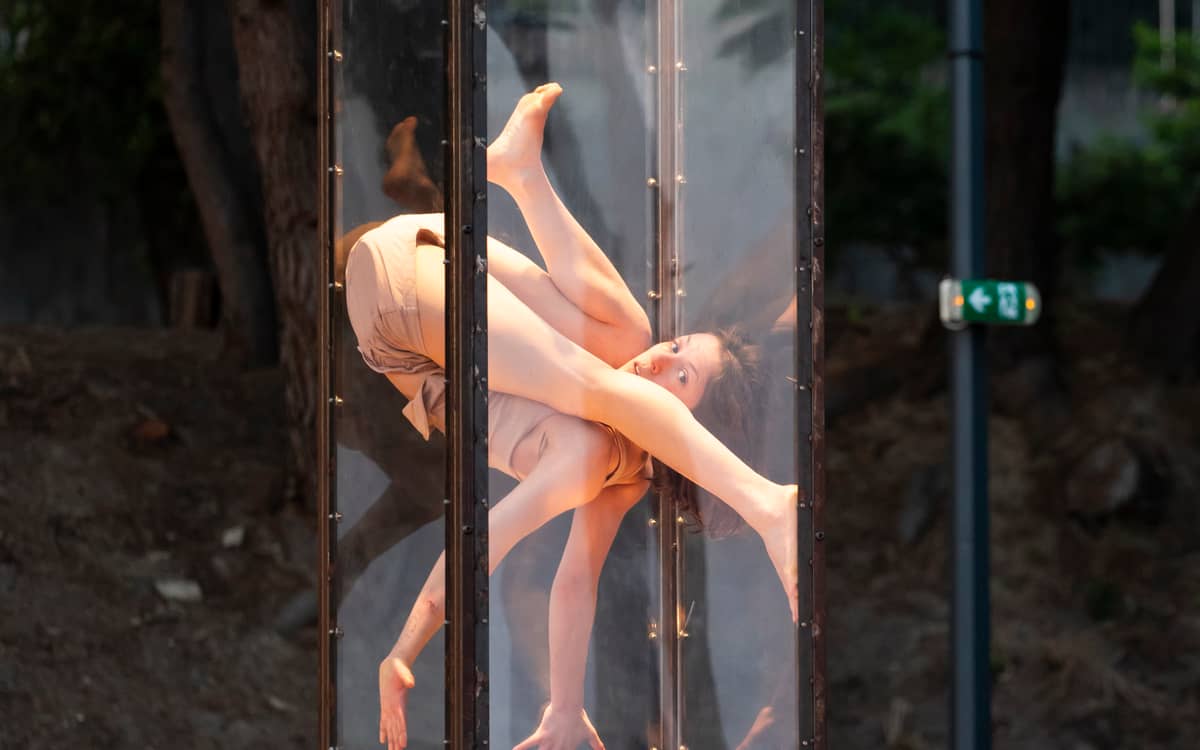 Une promenade à travers la gravité : Passages de Alice Rende