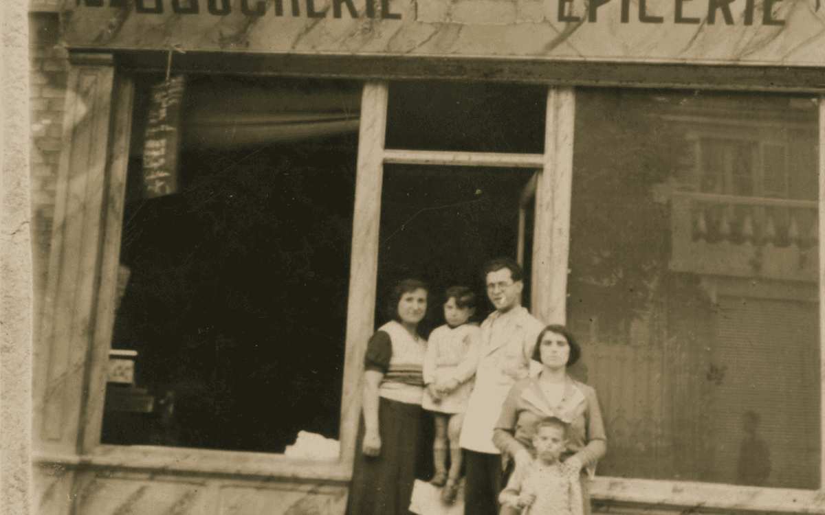 Visite guidée de l'exposition "Histoire des Juifs de la banlieue du nord-est parisien" en présence des commissaires
