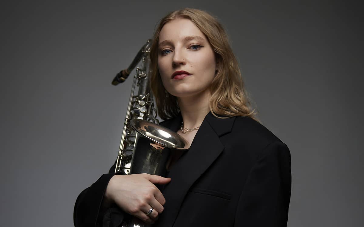 Emma Rawicz in Concert at 38Riv Jazz Club