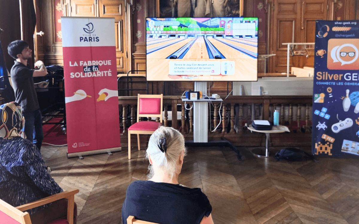 Seniors' E-Sport Workshop with Silver Geek and the Fabrique de Solidarité