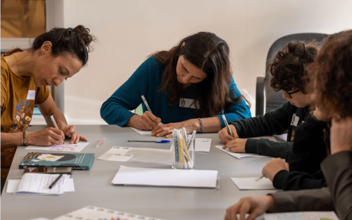 Philo en famille – S’habiller : une nécessité, un art ou un jeu ?