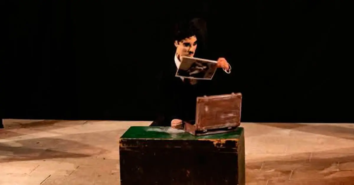 Charlot's Suitcase