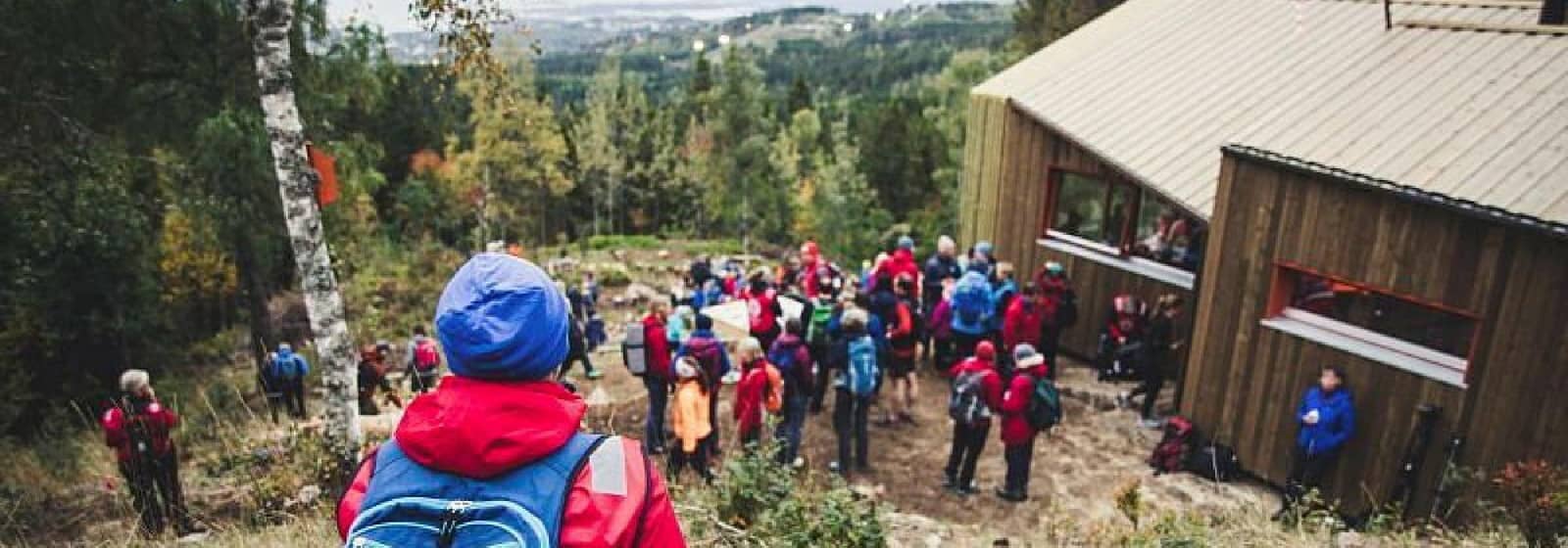 Utsikt: Fuglemyrhytta og Vettakollen