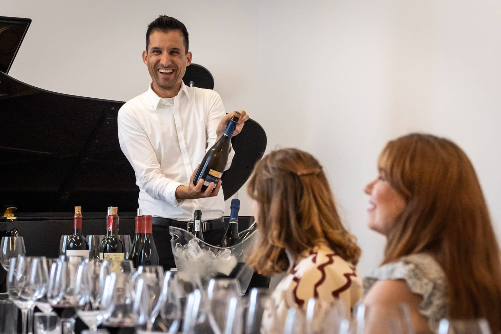 Spanish wine with live music pairing in the heart of Barcelona