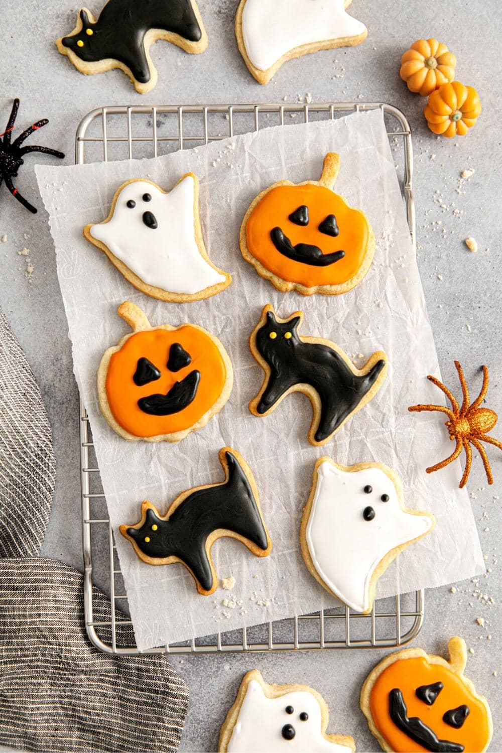🍪🪄 cookie decorating 🧛🏻‍♀️🍷