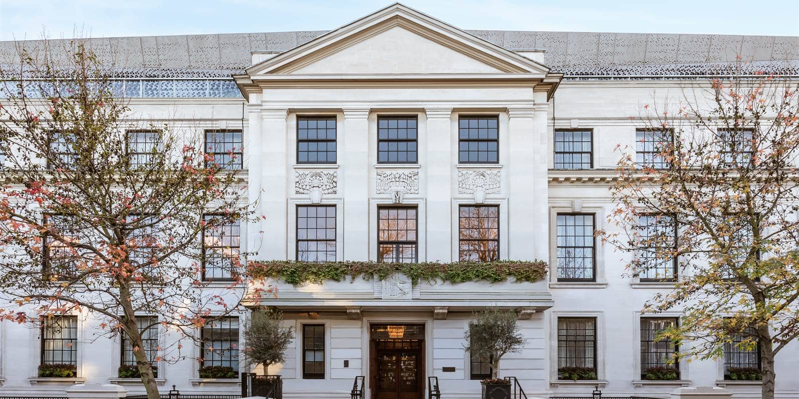 Biscuit Decorating, Drinks & Networking Event at Town Hall Hotel