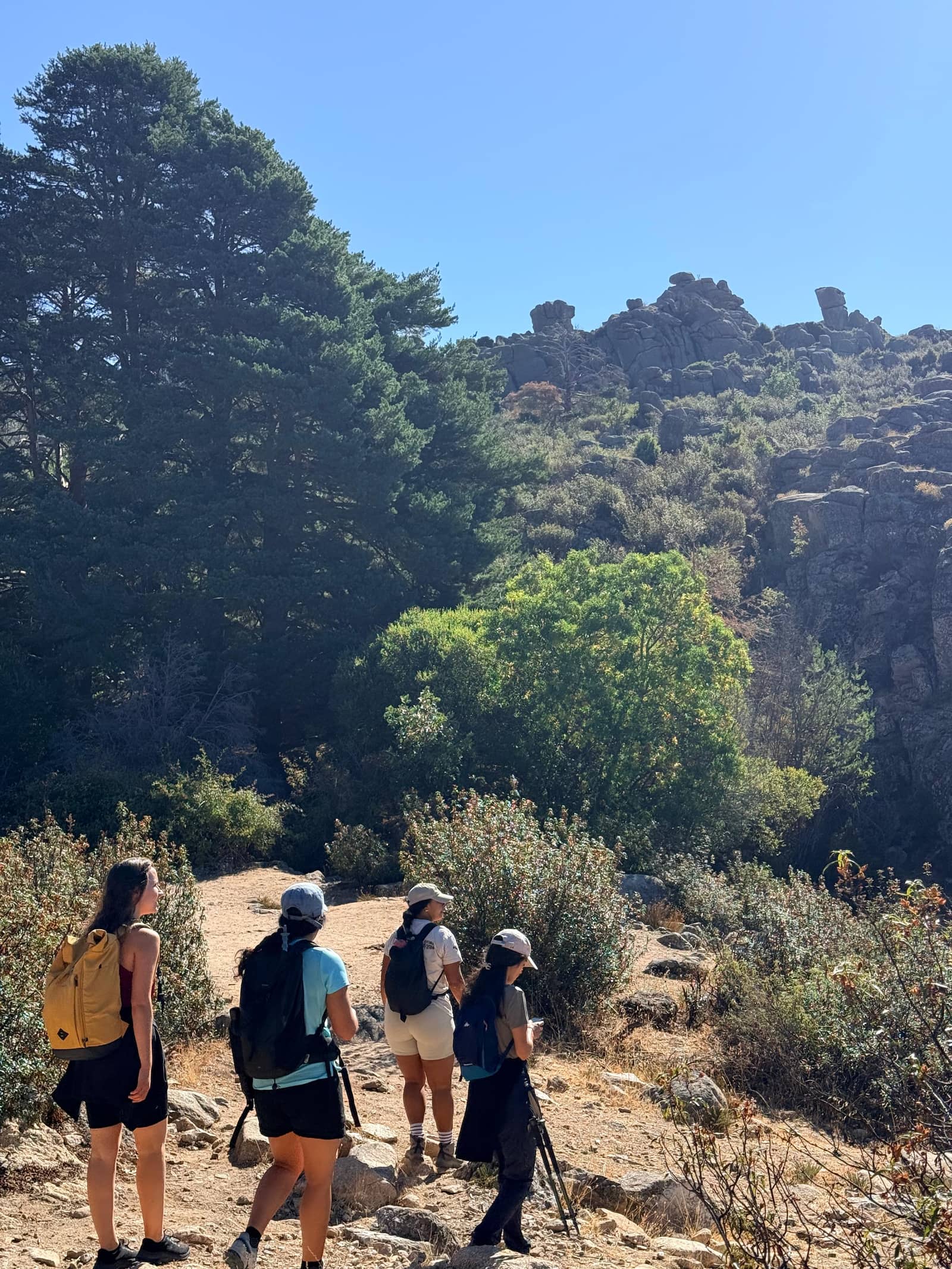 [Free women only hike]: Mir Waterfall – Santa María de Besora loop (hard)
