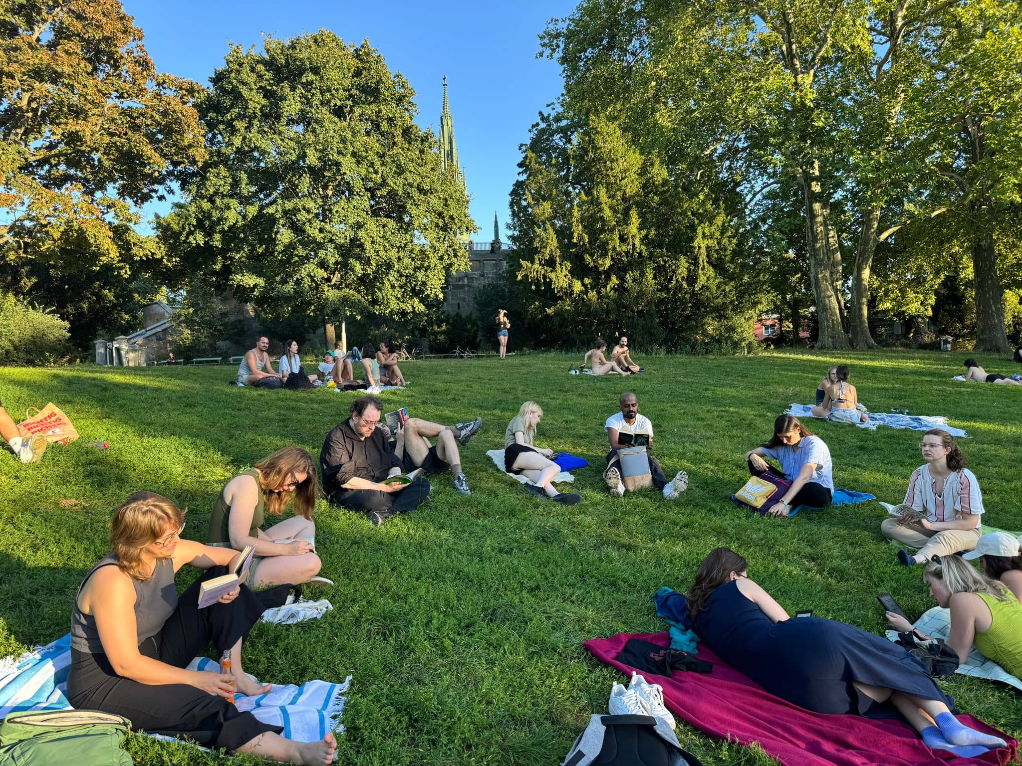 Silent Book Club Session n. 44 - Viktoriapark!