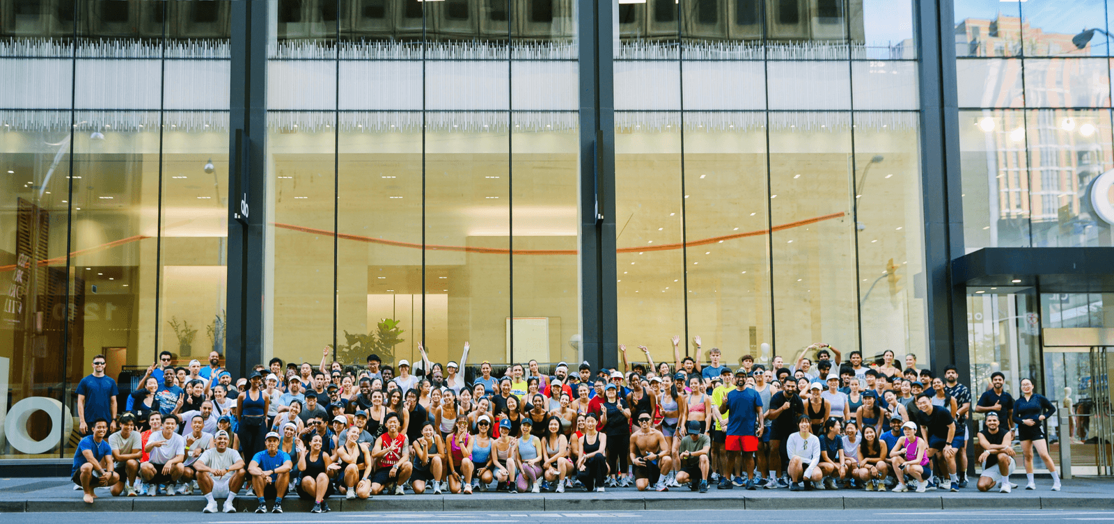 ALO BLOOR STREET: ALO RUNNERS CLUB