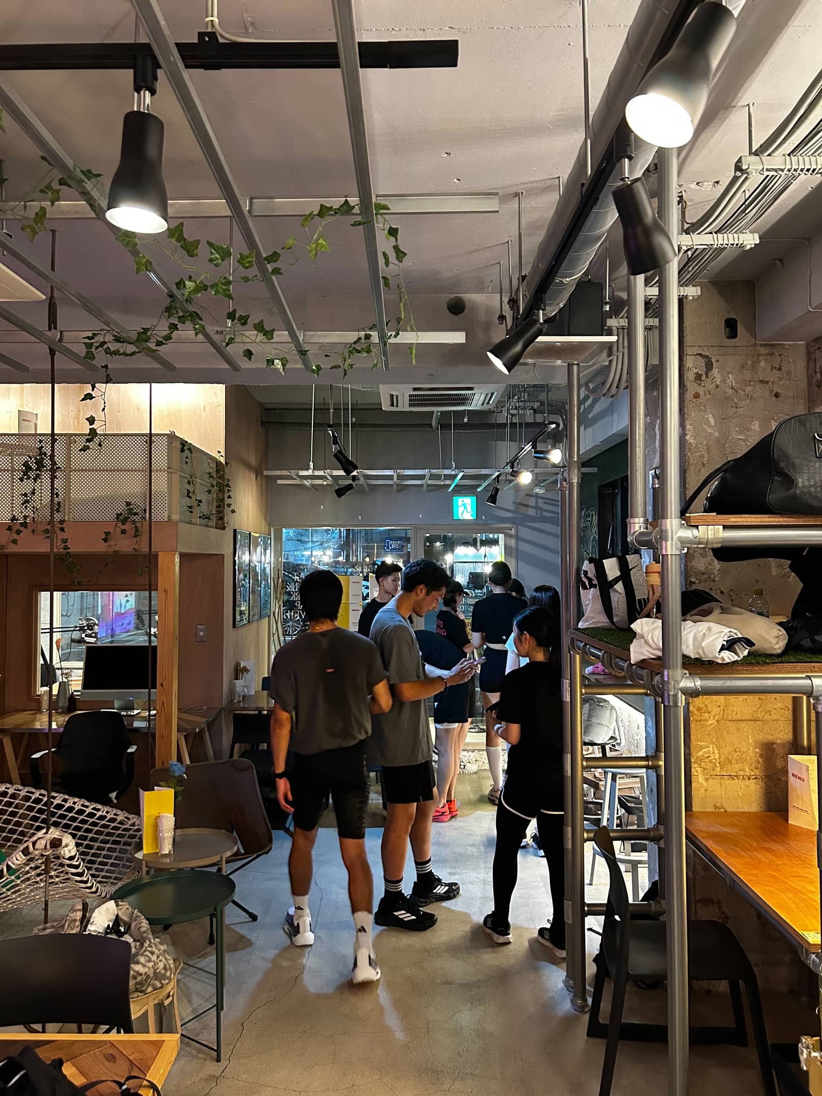 um cafe & bar ×TOKYO TRAINING CLUB コラボランニング
