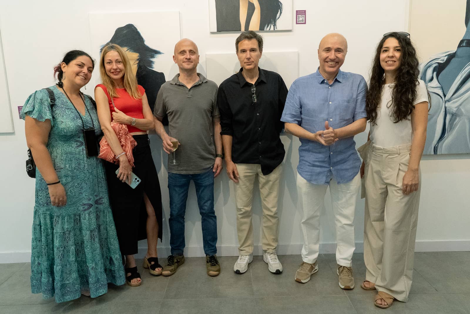 ART EXHIBITION OPENING AT GALLERY IN GÓTIC (FREE!) & GO FOR A DRINK TOGETHER!