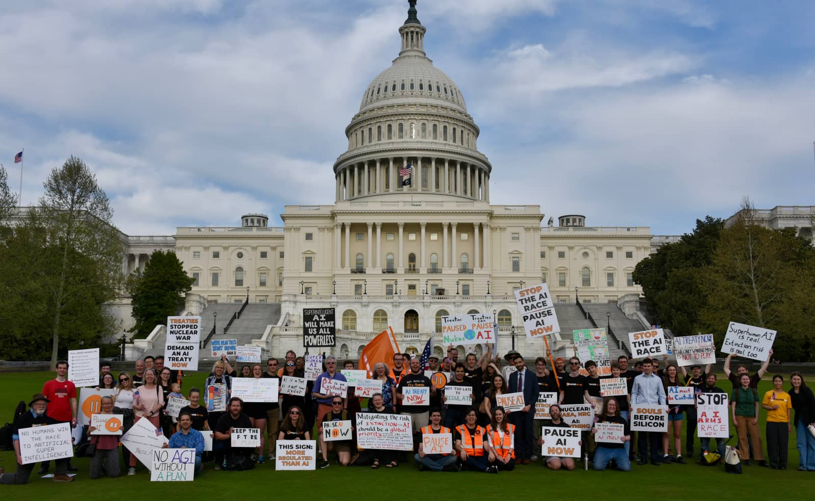 PauseAI US Demonstration Supporting International AI Treaty