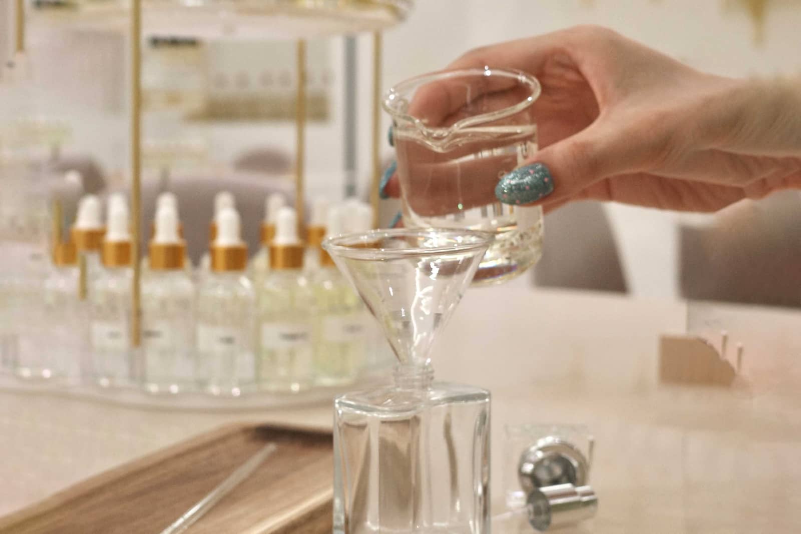 Perfume Workshop for International Women in Madrid
