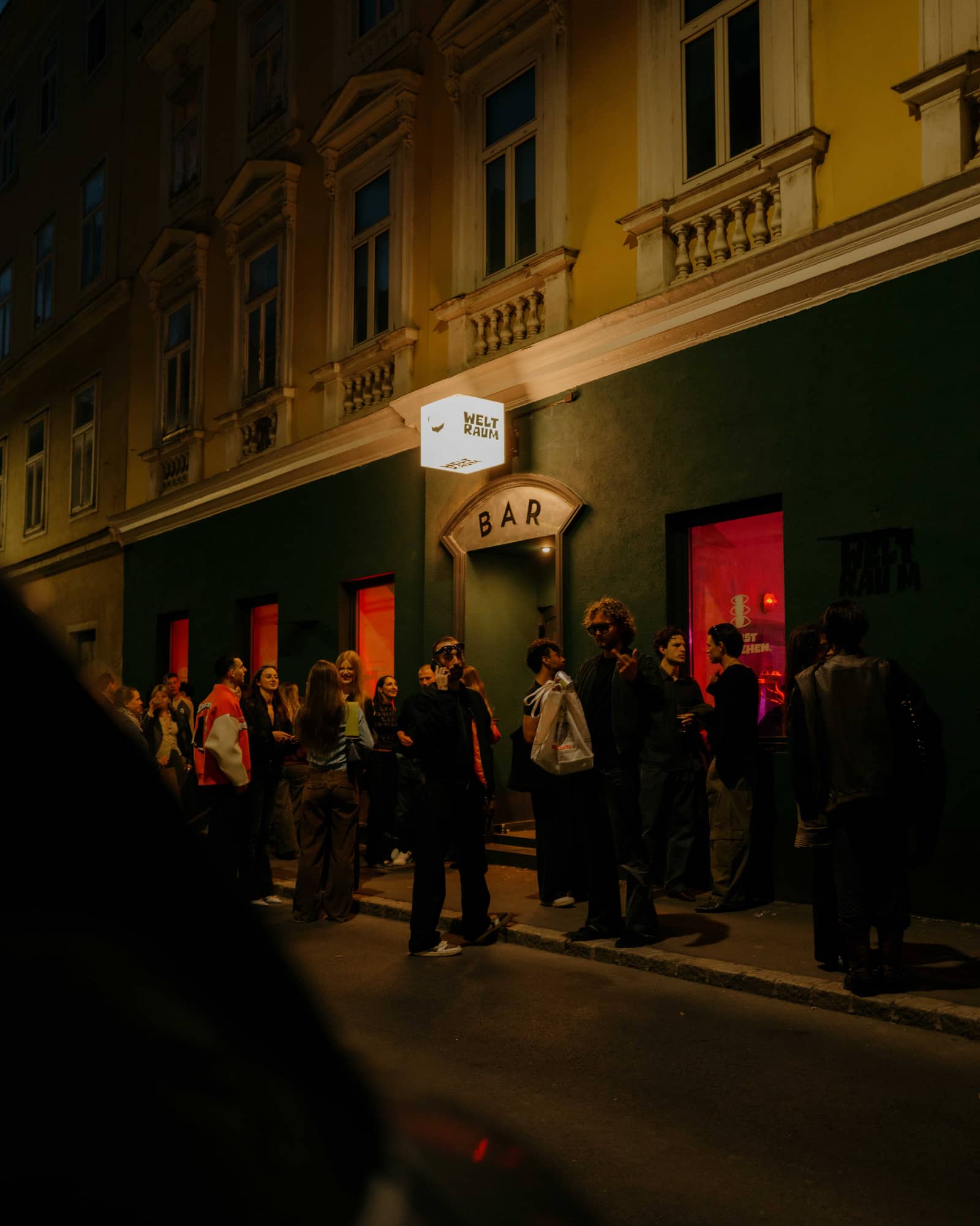 SAVE THE DATE: DOSSIER-Party mit neuer Ausgabe und Geburtstagsfeier