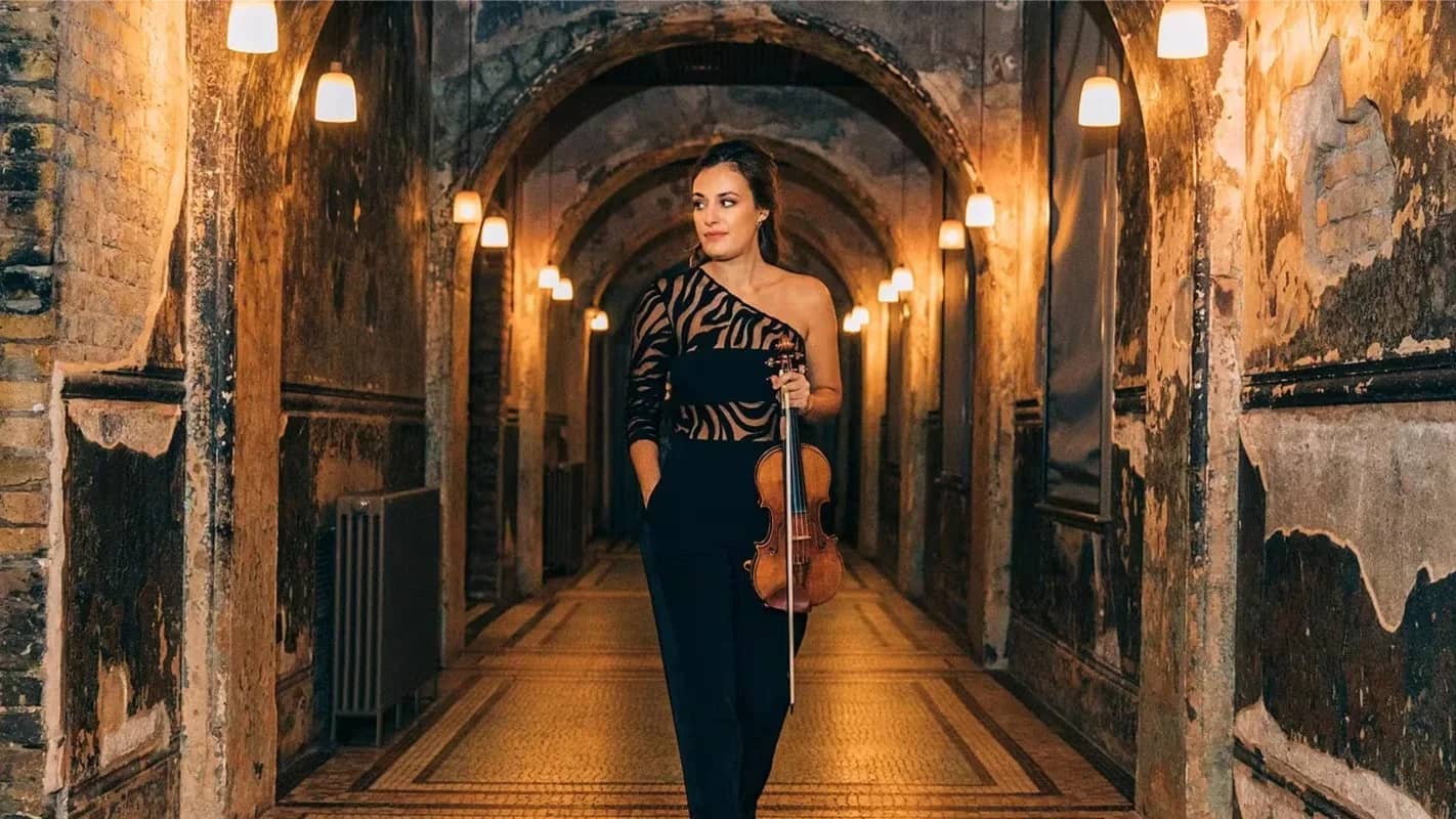 Mendelssohn Violin Concerto + Schumann's 3rd Symphony