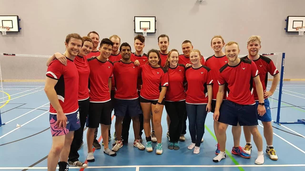 Advanced Competitive Badminton Session + Pub Social