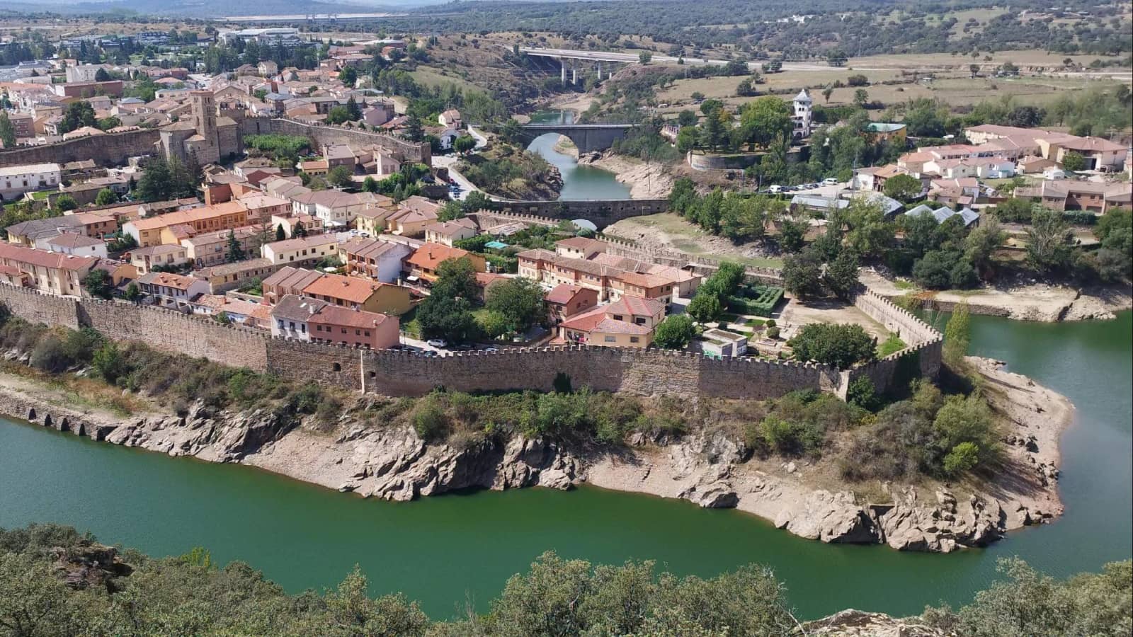 Buitrago Lozoya, bosque de Buitrago, Palacio Osuna y Mirador. Nivel Basico/medio