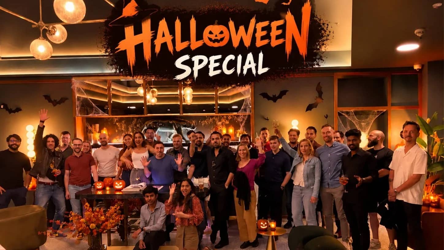 👻 Halloween Special: Meet New People | Complimentary Shot 🥃 | Ages 21–45