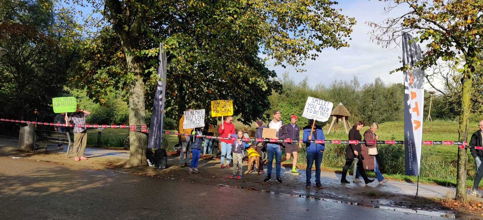 Amsterdam Marathon cheer squad