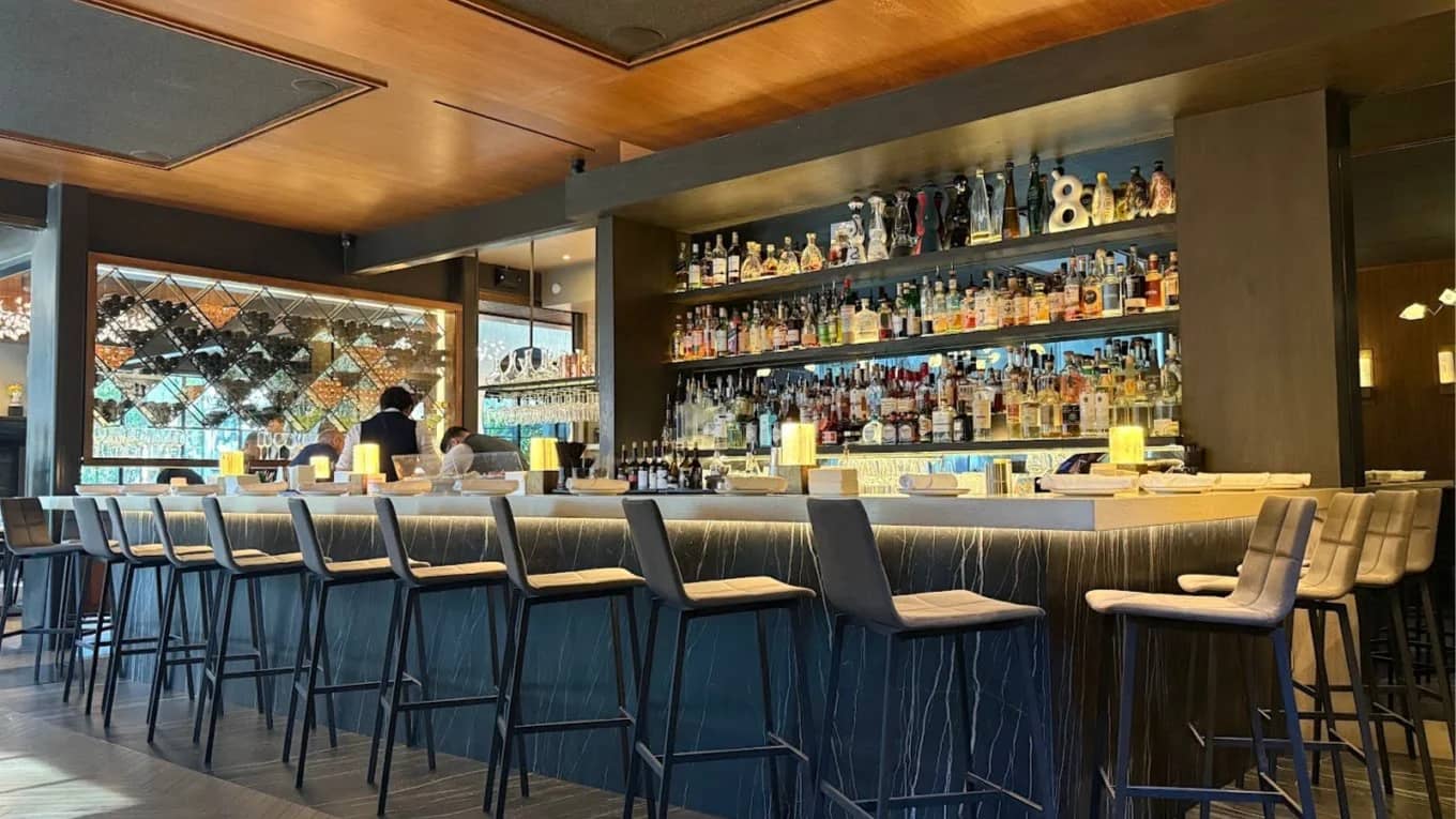Casaléna  Meetup 🗣Sip, Socialize, & Build New Connections 🍹