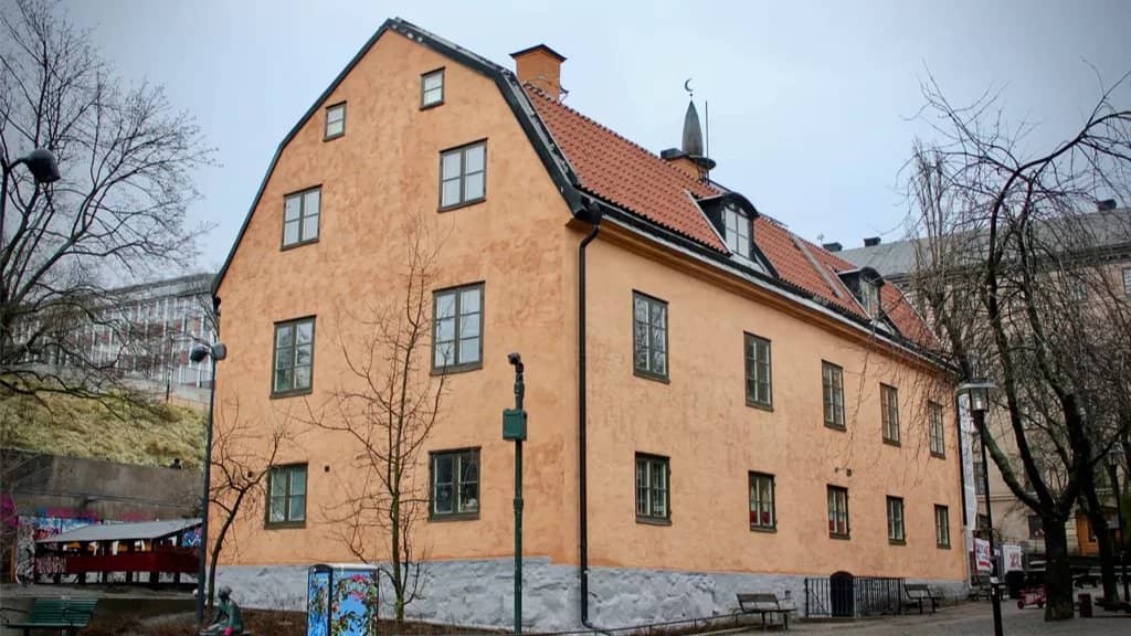 Torsdagar: sommarspråkkafé på Medborgarplatsen