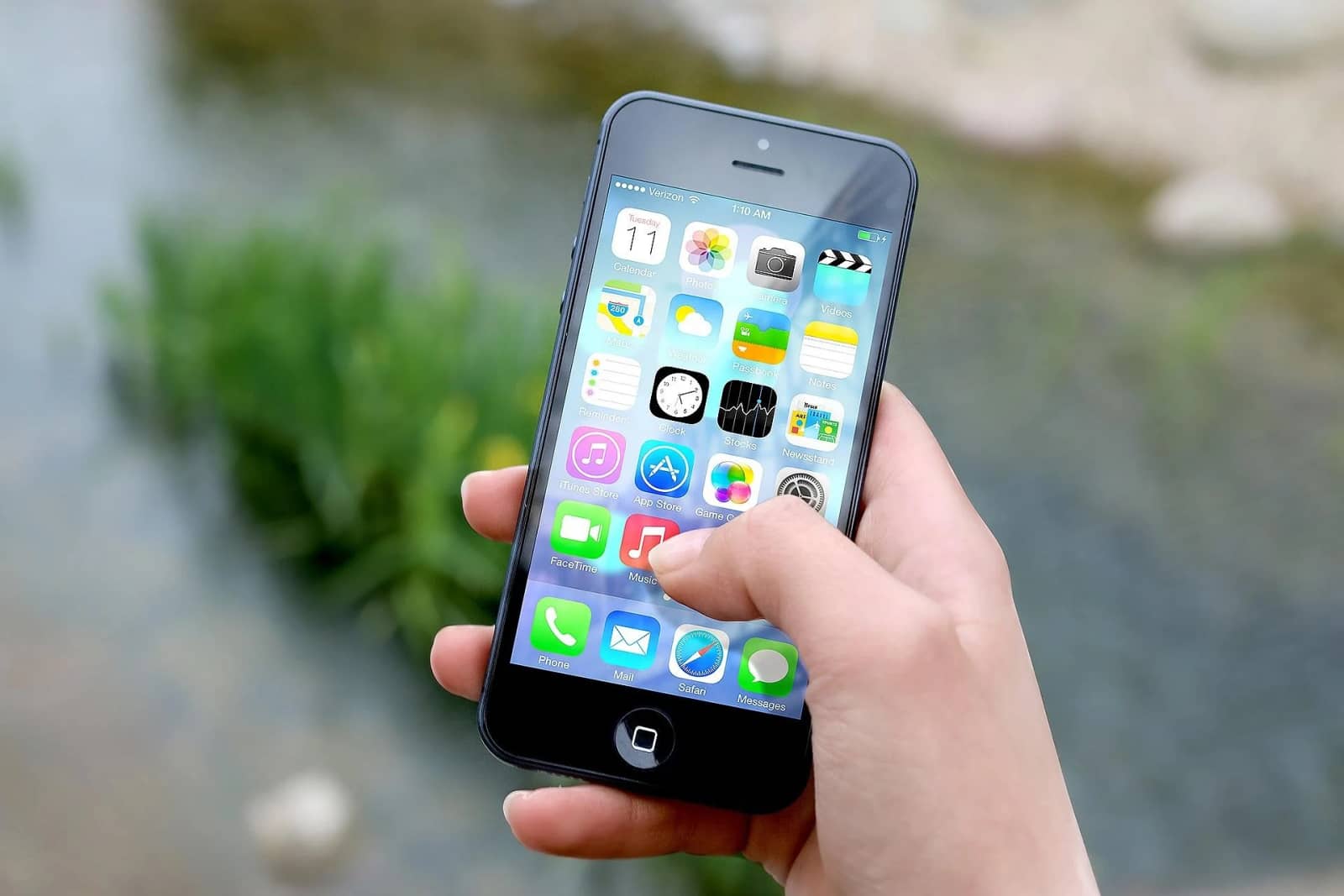 Debate Night: Smartphones