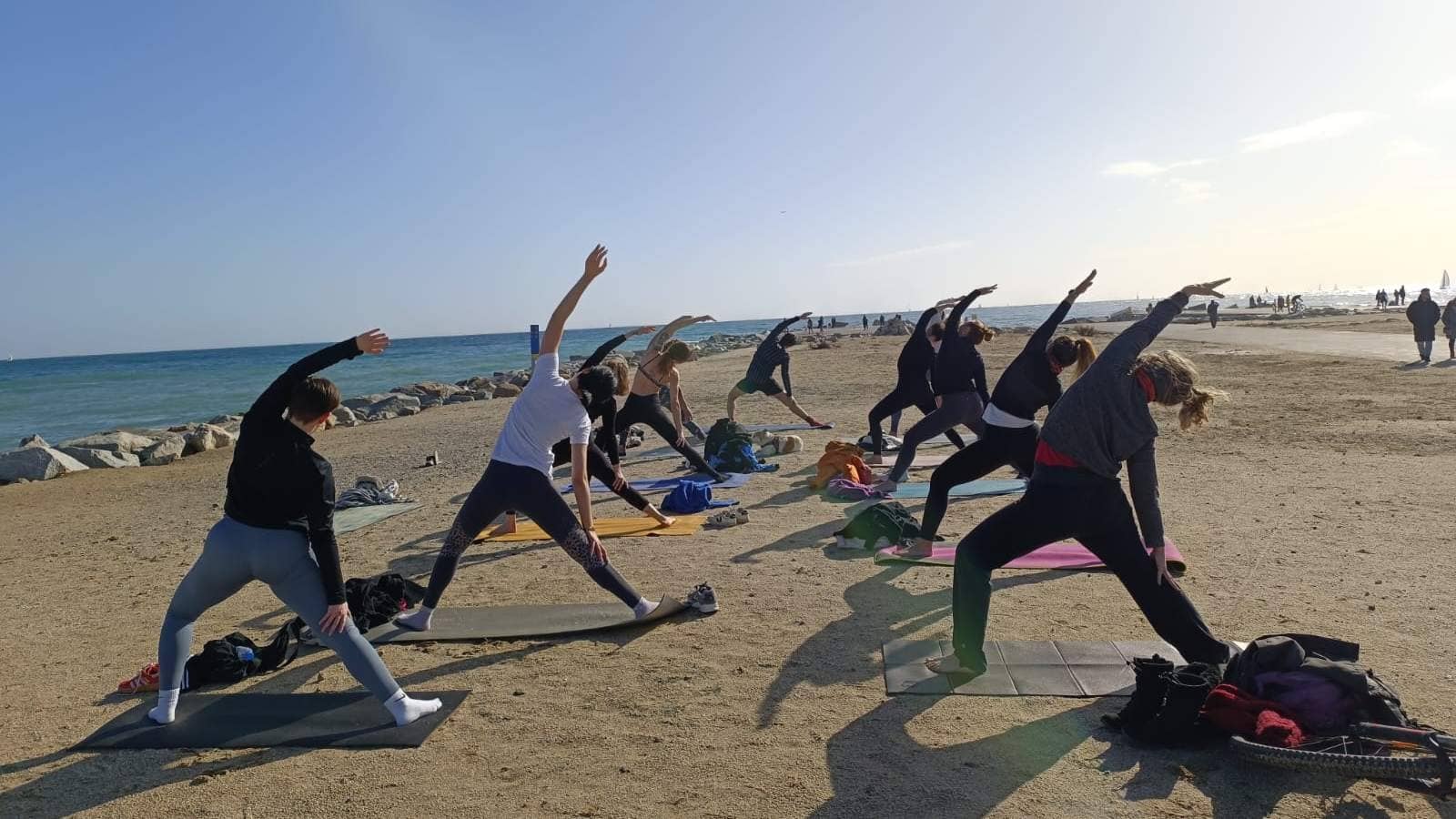 Sunrise lovers : Vinyasa Yoga and Breathwork: By The Sea