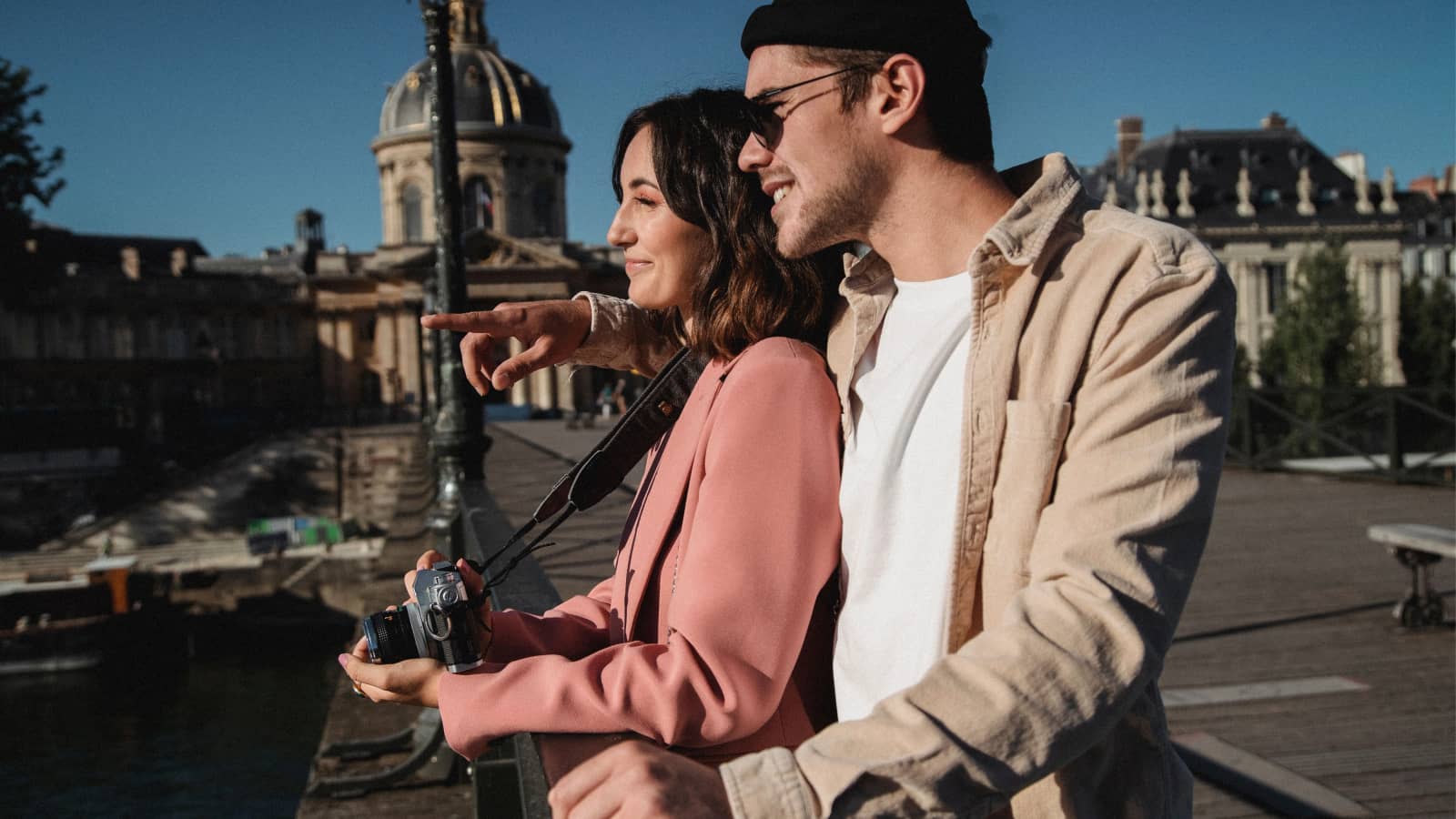 📸 MODEL CALL – PARISIAN PORTRAIT / PONT DES ARTS