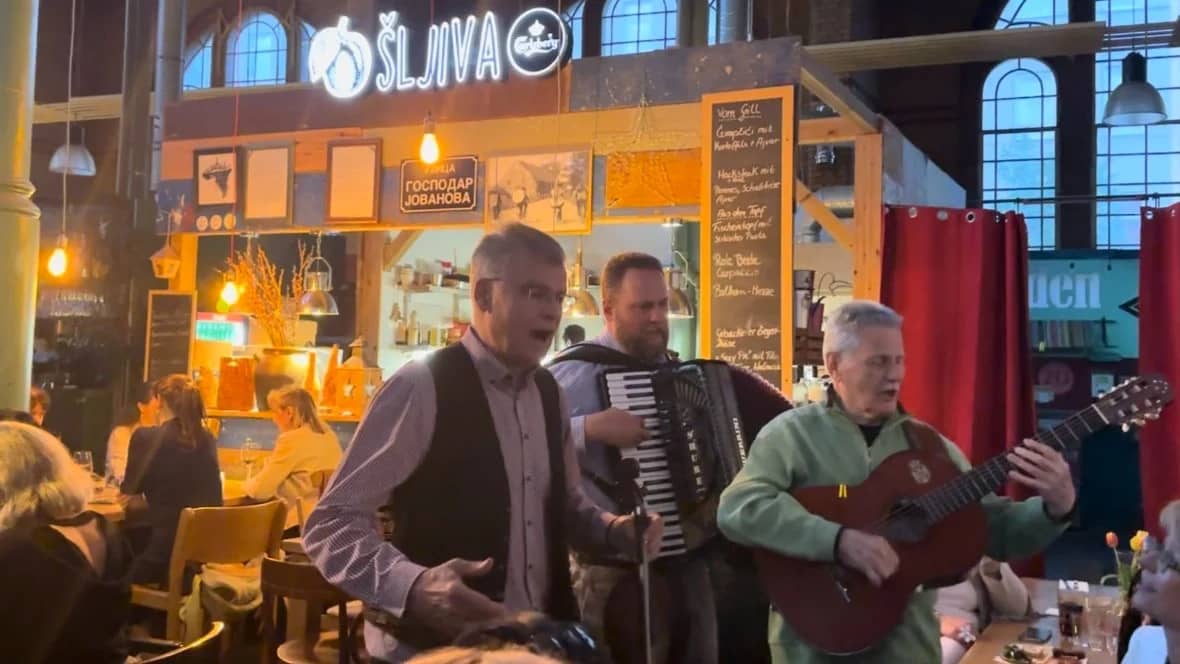 ***DINNER + LIVE BALKAN MUSIC @ ŠLJIVA***