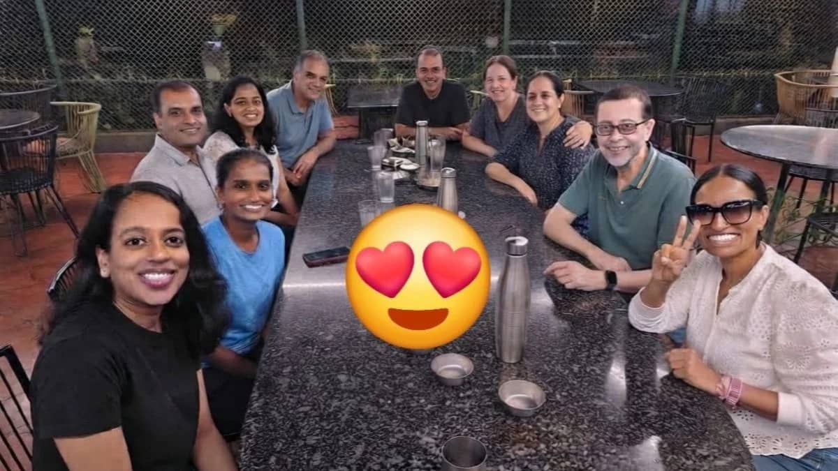 FREE Laughter Yoga in Dubai | 20 Minutes of Joy & Fun