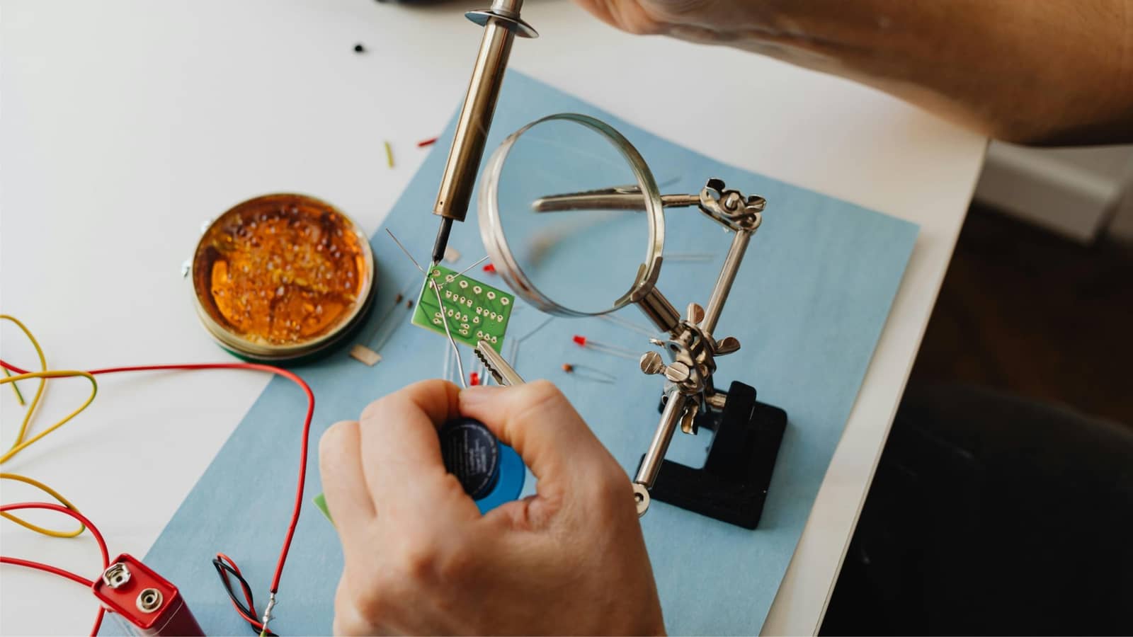Electronics Mending and Repair Circle