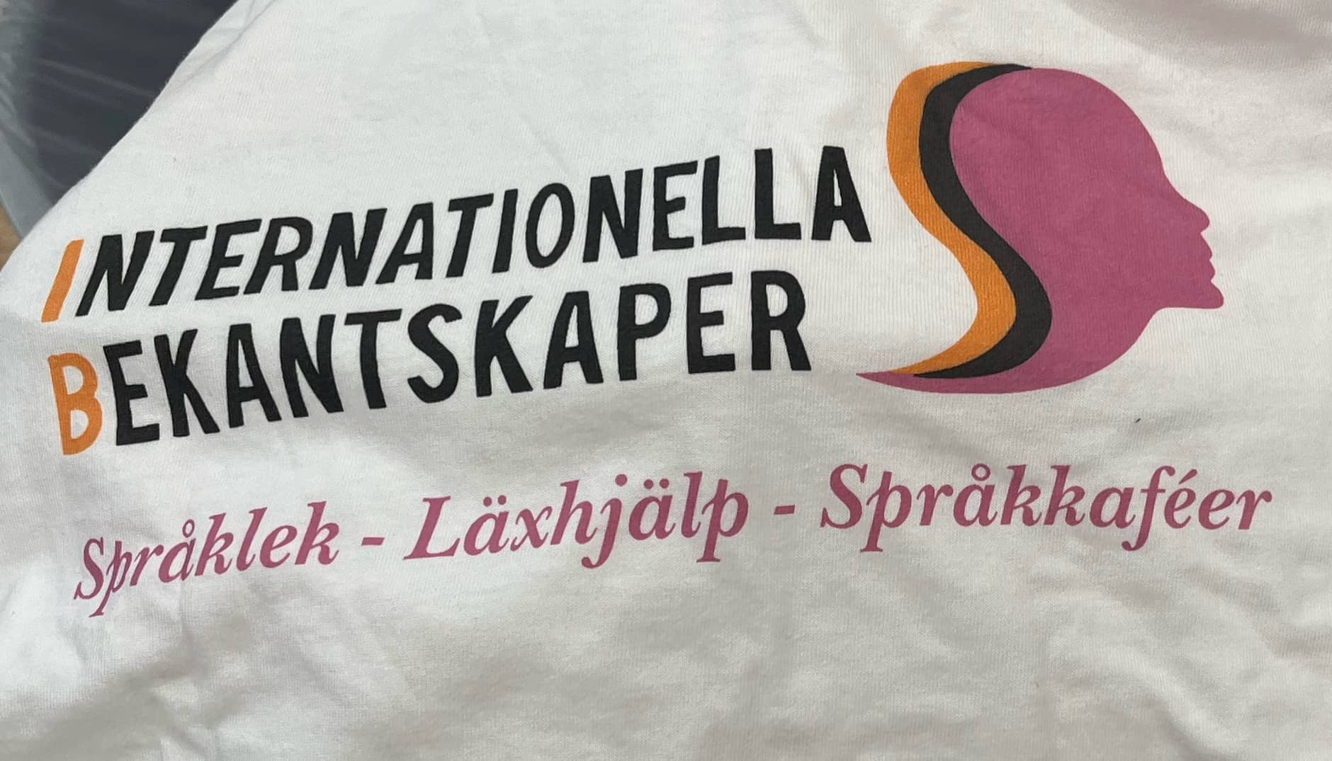 Tre sommarspråkkaféer per vecka i juni, juli och augusti!