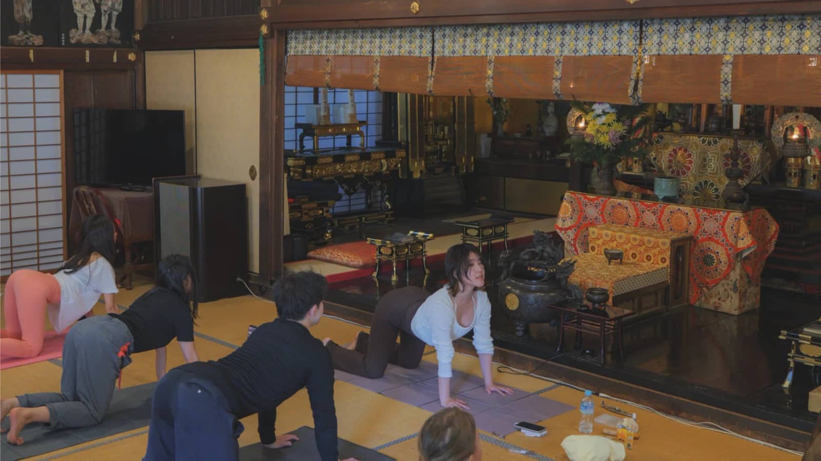 Temple Yoga in OSAKA　ヨガを通じて国際交流🌏🤝