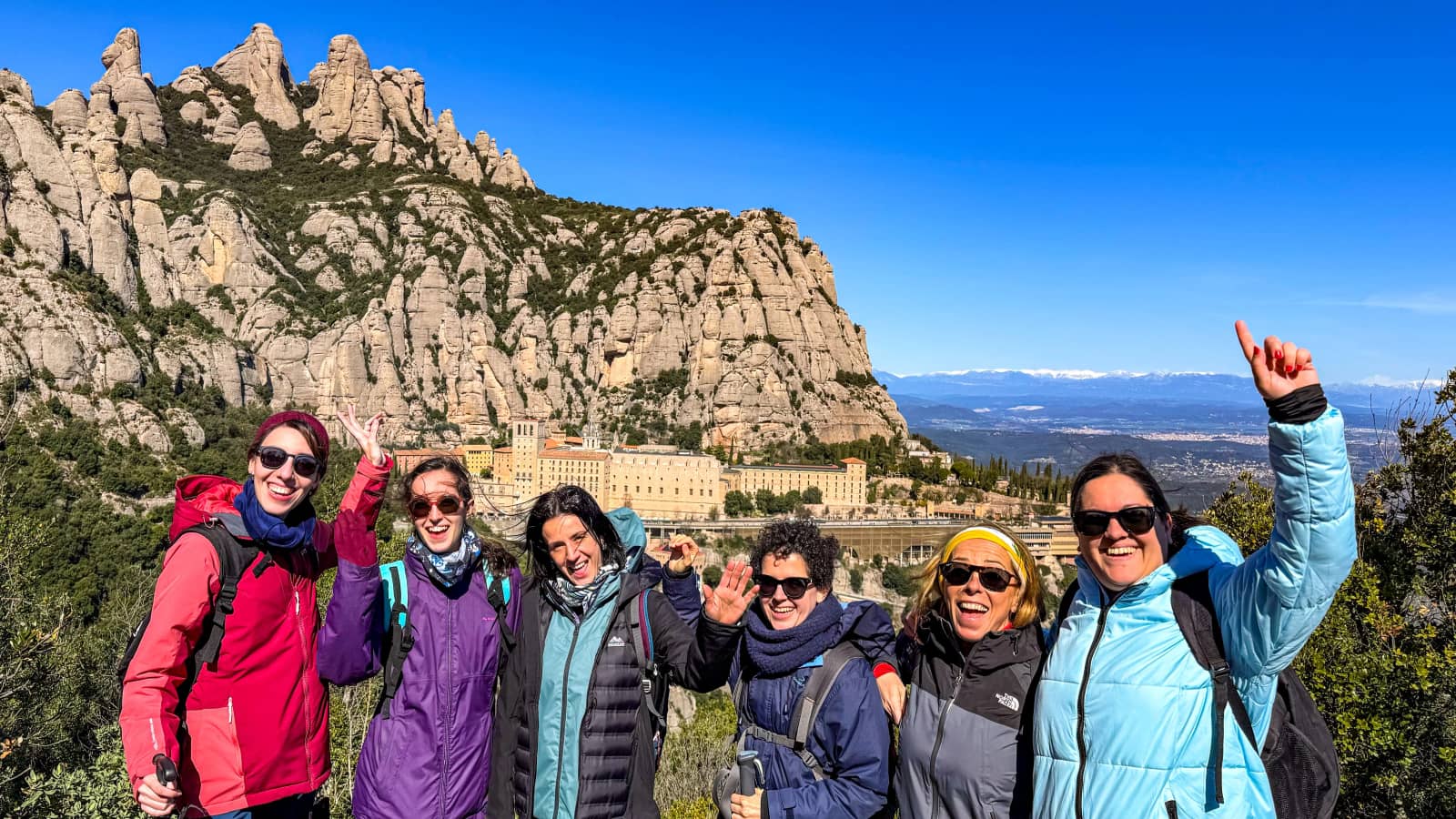 Ruta atardecer en Montserrat - Cima de  Santa Magdalena 1132m + 3 ermitas