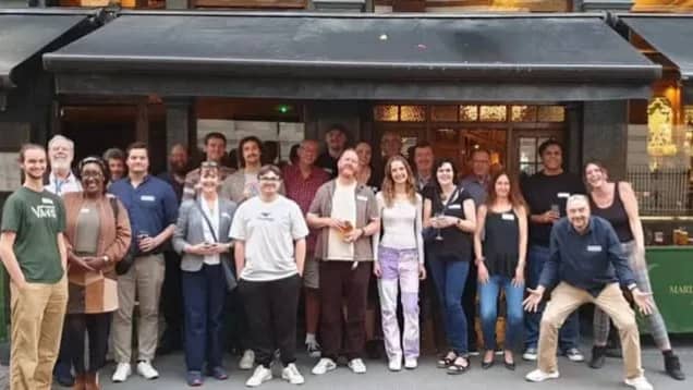 Tall Persons Meet up in a pub to talk, drink, eat and make new friends