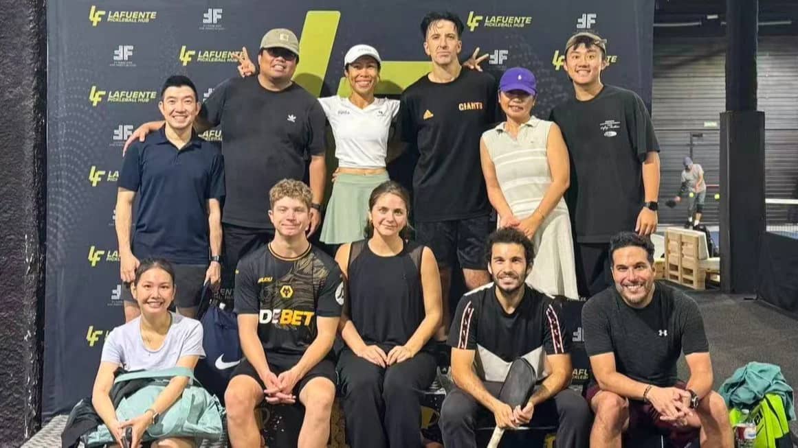 Saturday Pickleball & Fun Open Play in central Madrid (ACCEPT WAITLIST)