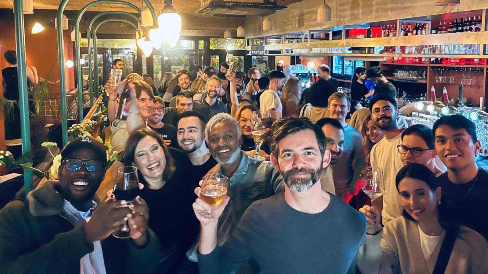 Midweek Crisis Drinks 🍹 Meet Fellow Expats & Make Friends (De Pijp)
