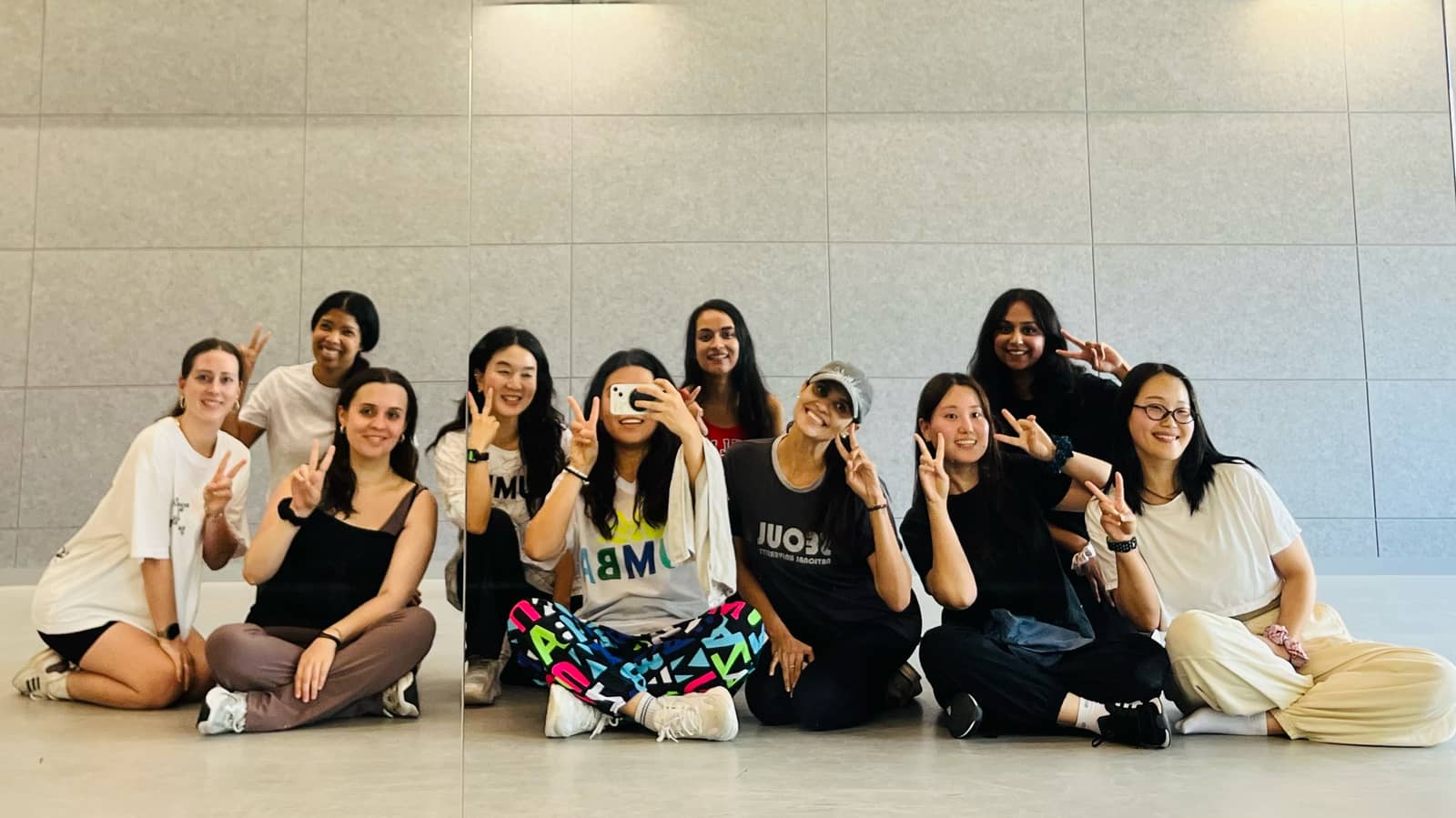 (1PM) Zumba Dance Meetup in Seoul (Beginner-Friendly)/In-Person